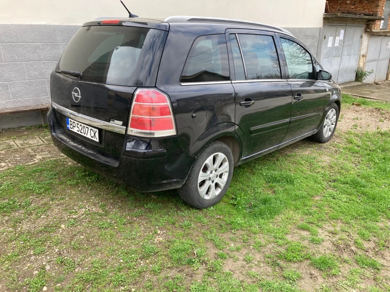 Opel Zafira 1.9TDCI, снимка 3 - Автомобили и джипове - 52591405