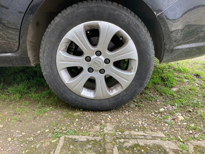 Opel Zafira 1.9TDCI, снимка 13 - Автомобили и джипове - 52591405