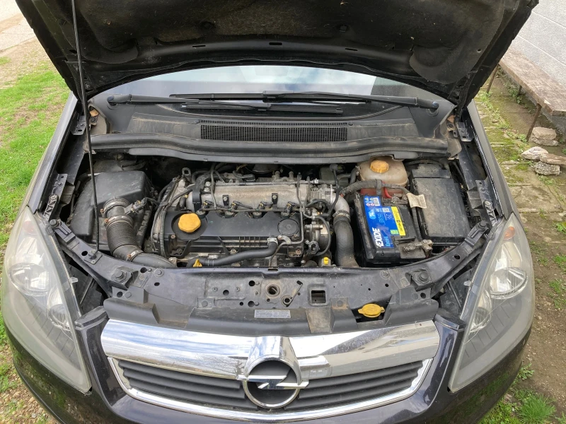 Opel Zafira 1.9TDCI, снимка 11 - Автомобили и джипове - 52591405