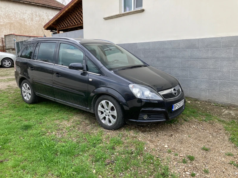 Opel Zafira 1.9TDCI, снимка 4 - Автомобили и джипове - 52591405