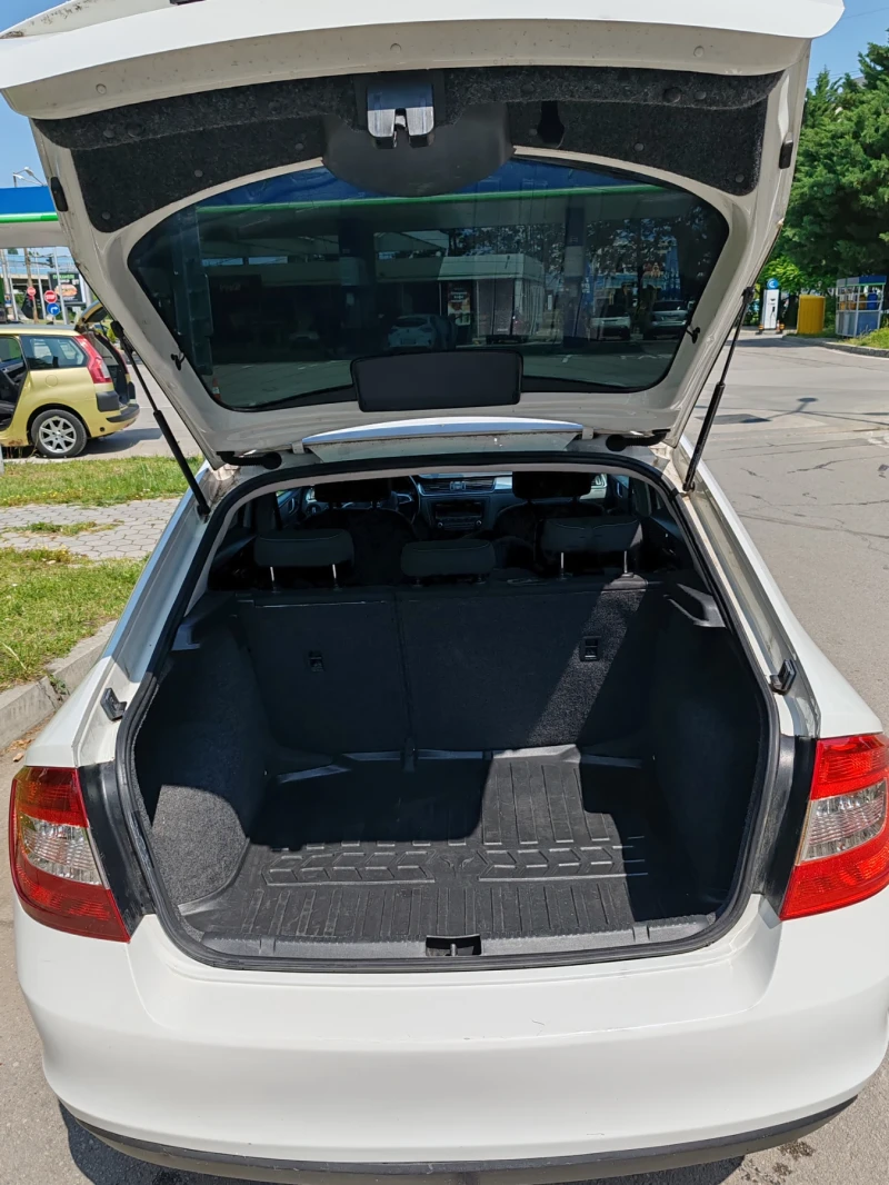 Skoda Rapid Регистрация, гуми, стегната , снимка 10 - Автомобили и джипове - 52193424