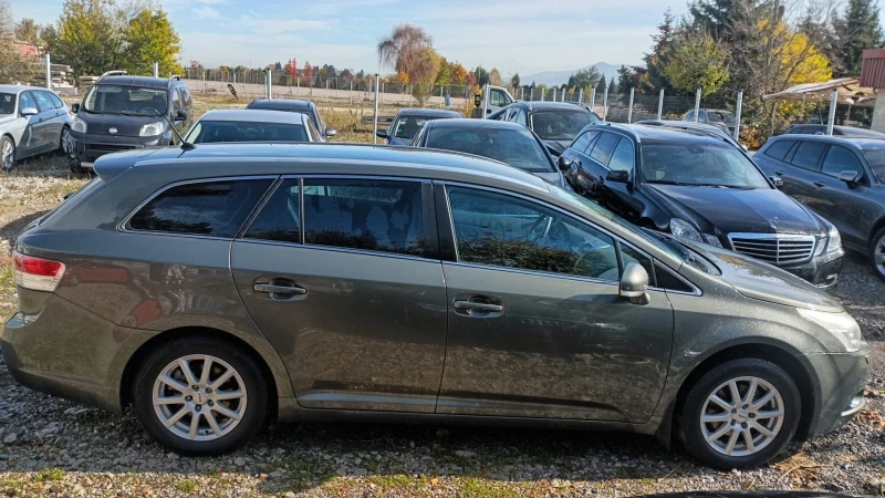 Toyota Avensis AUTOMAT, NAVI, KAMERA, снимка 8 - Автомобили и джипове - 52245892