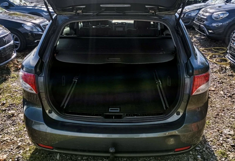 Toyota Avensis AUTOMAT, NAVI, KAMERA, снимка 6 - Автомобили и джипове - 52245892