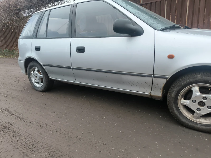 Subaru Justy Хечбек, снимка 6 - Автомобили и джипове - 52694695