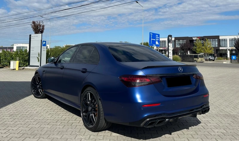 Mercedes-Benz E 63 AMG S 4MATIC+ , снимка 3 - Автомобили и джипове - 52946306