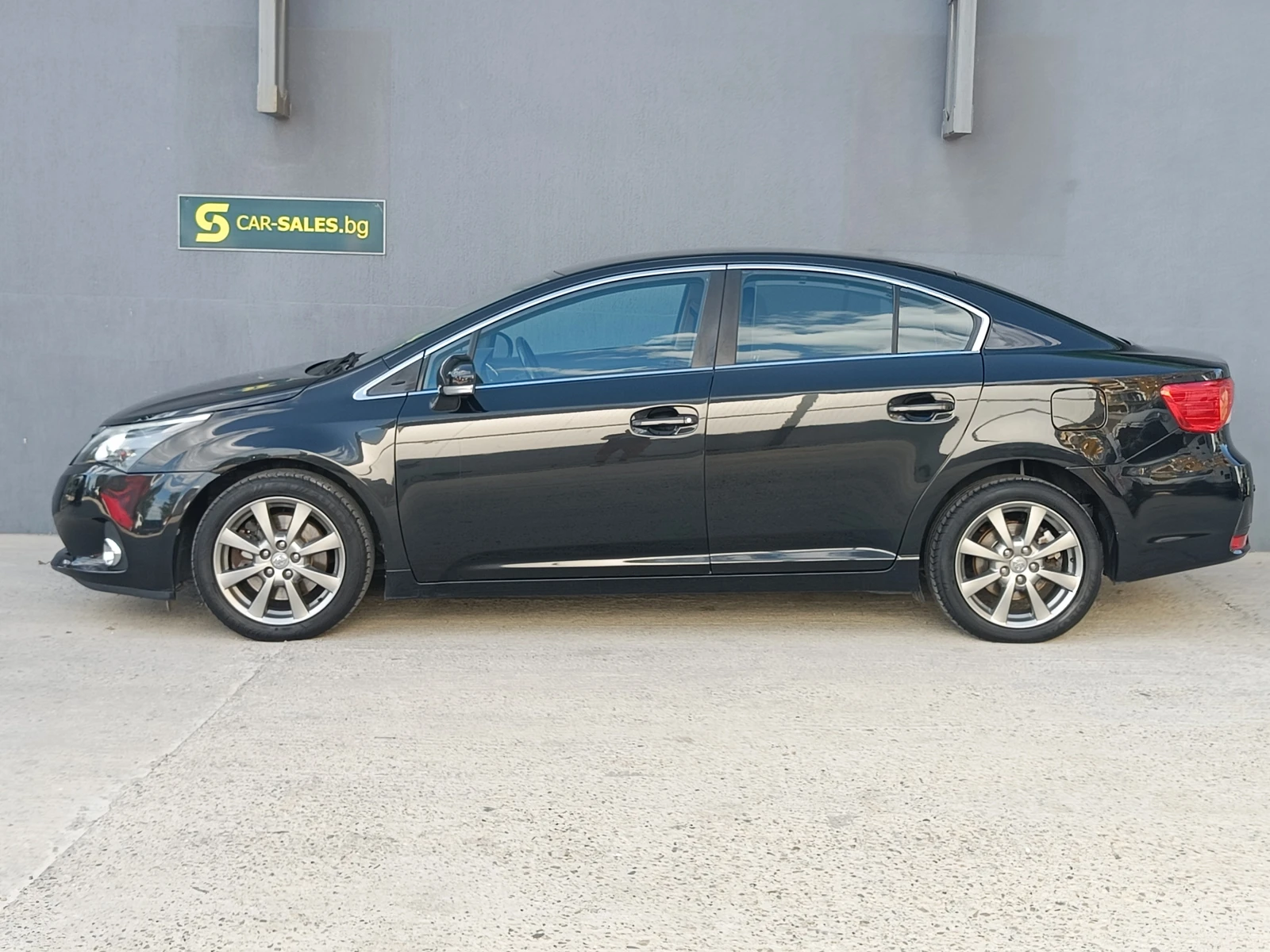 Toyota Avensis 2.2 Luxury AUT - изображение 5