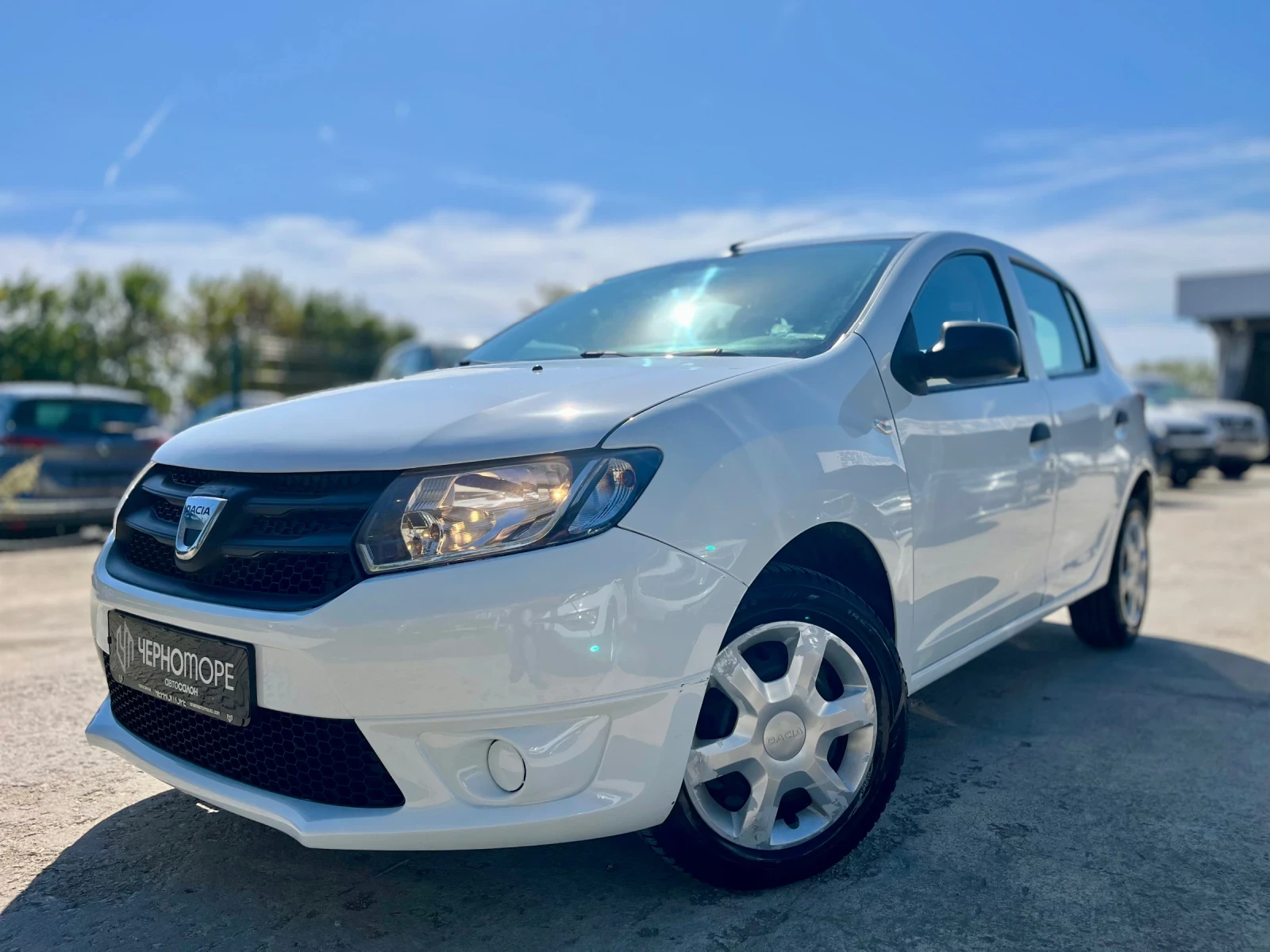 Dacia Sandero 1.2i Bussines N1 - изображение 3