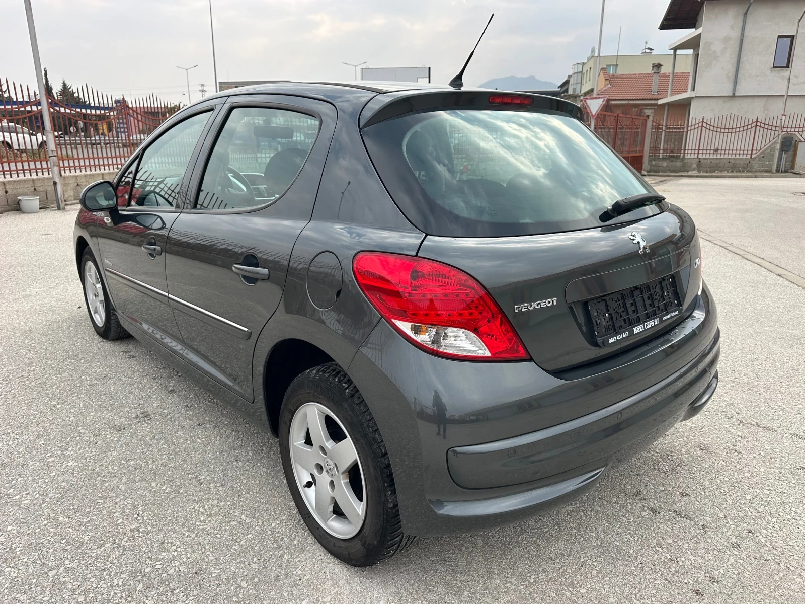 Peugeot 207 1.4/75кс/Facelift/ГЕРМАНИЯ - изображение 5