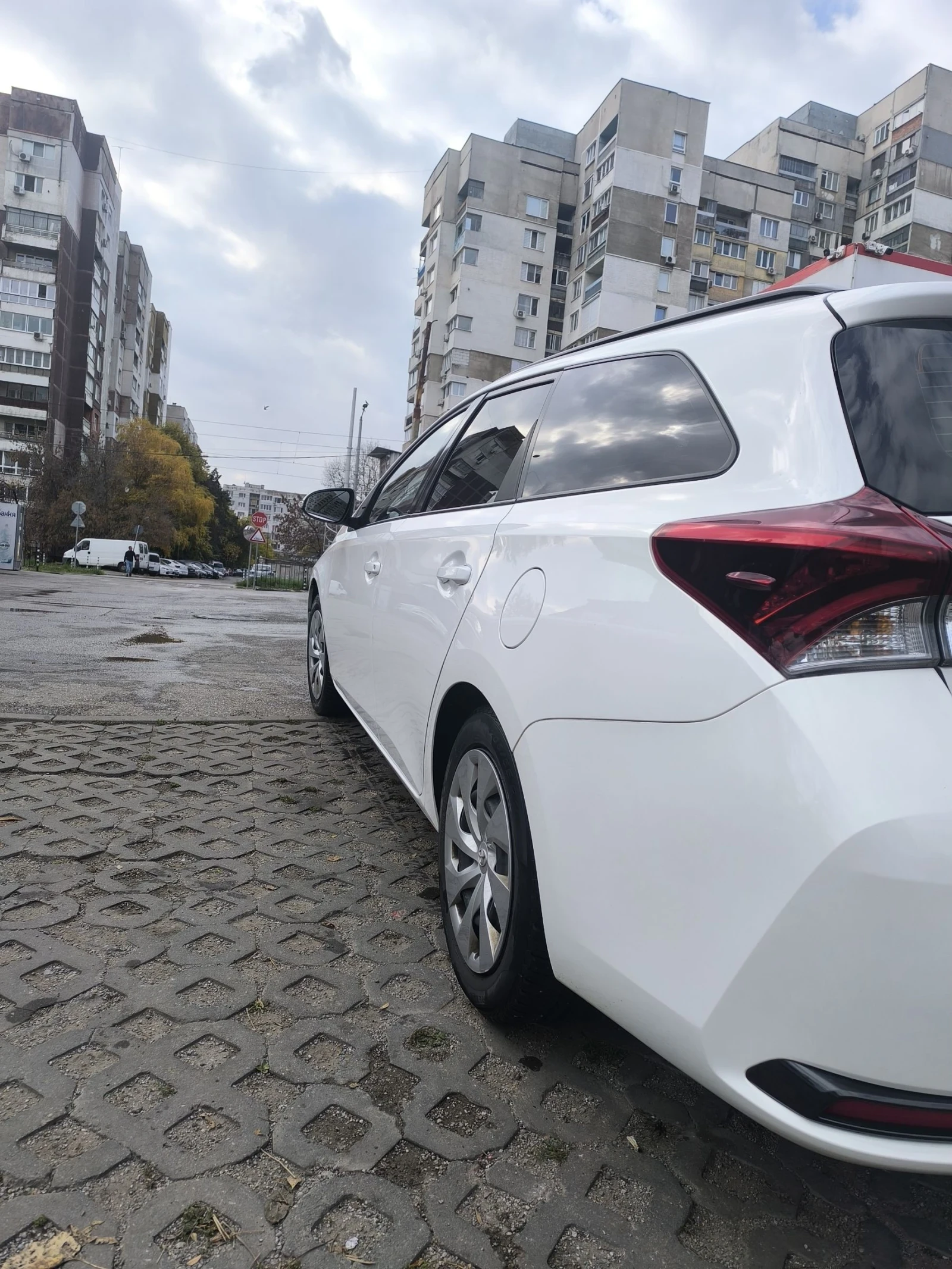 Toyota Auris Toyota Auris Touring Sports  - изображение 7