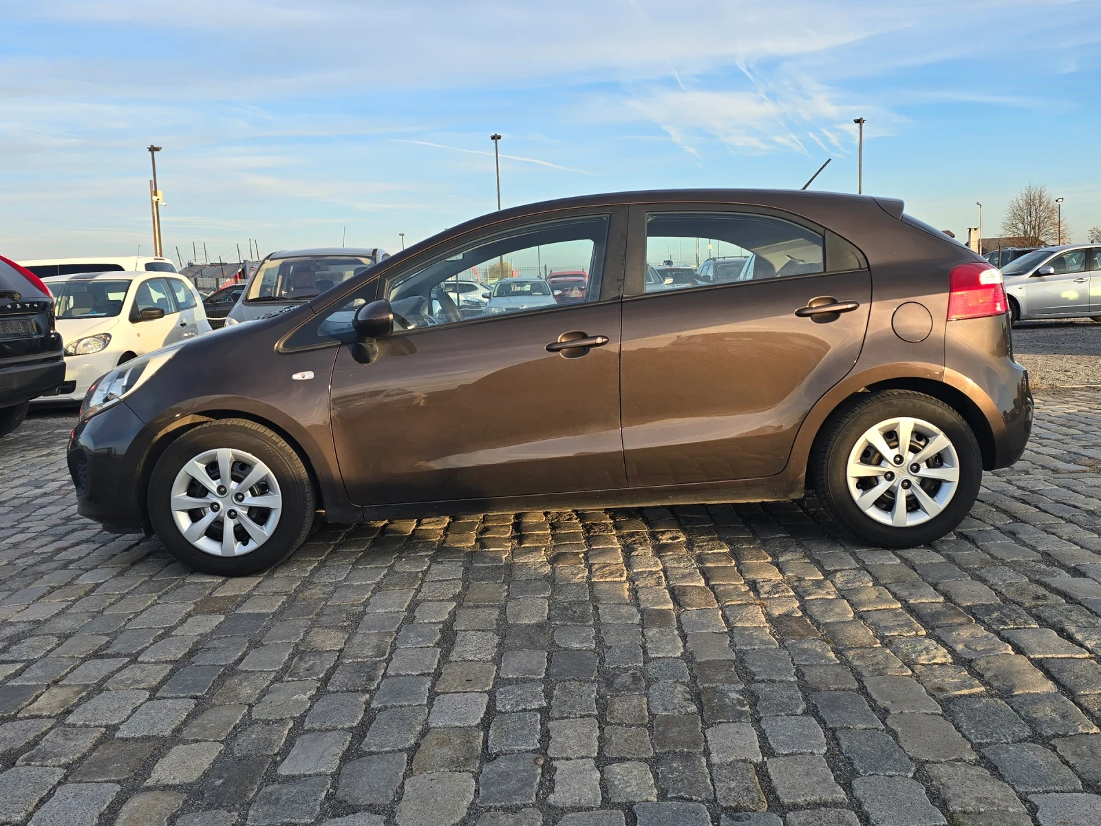 Kia Rio 1.25i 2013 EURO 5 НАПЪЛНО ОБСЛУЖЕНА - изображение 4