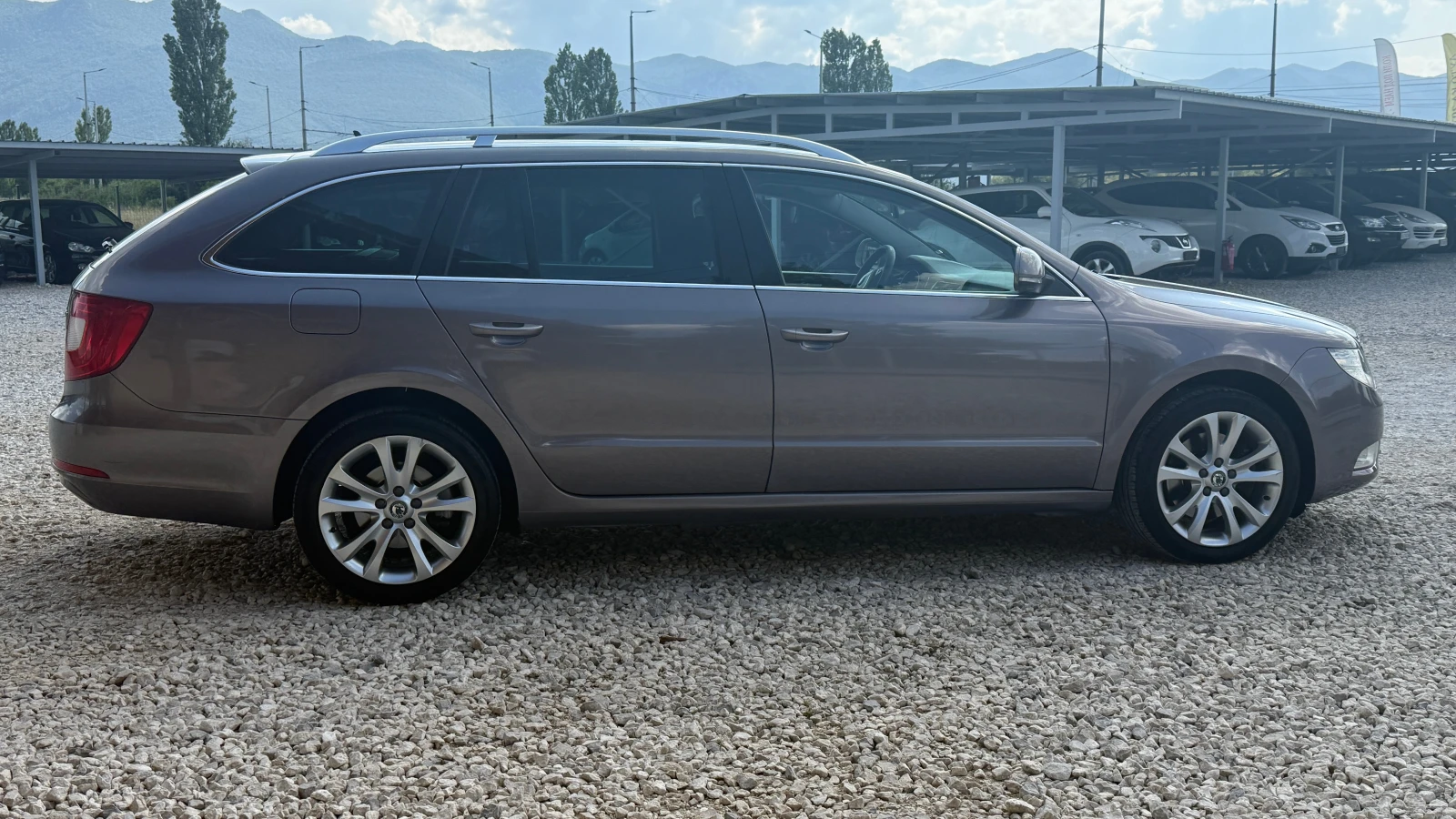 Skoda Superb 2.0TDI-140к.с.-EURO 5-ВНОС ИТАЛИЯ - изображение 4