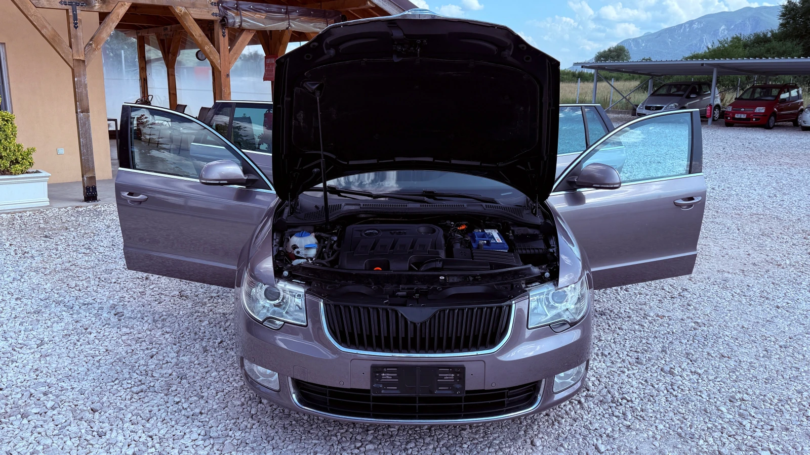 Skoda Superb 2.0TDI-140к.с.-EURO 5-ВНОС ИТАЛИЯ - изображение 8