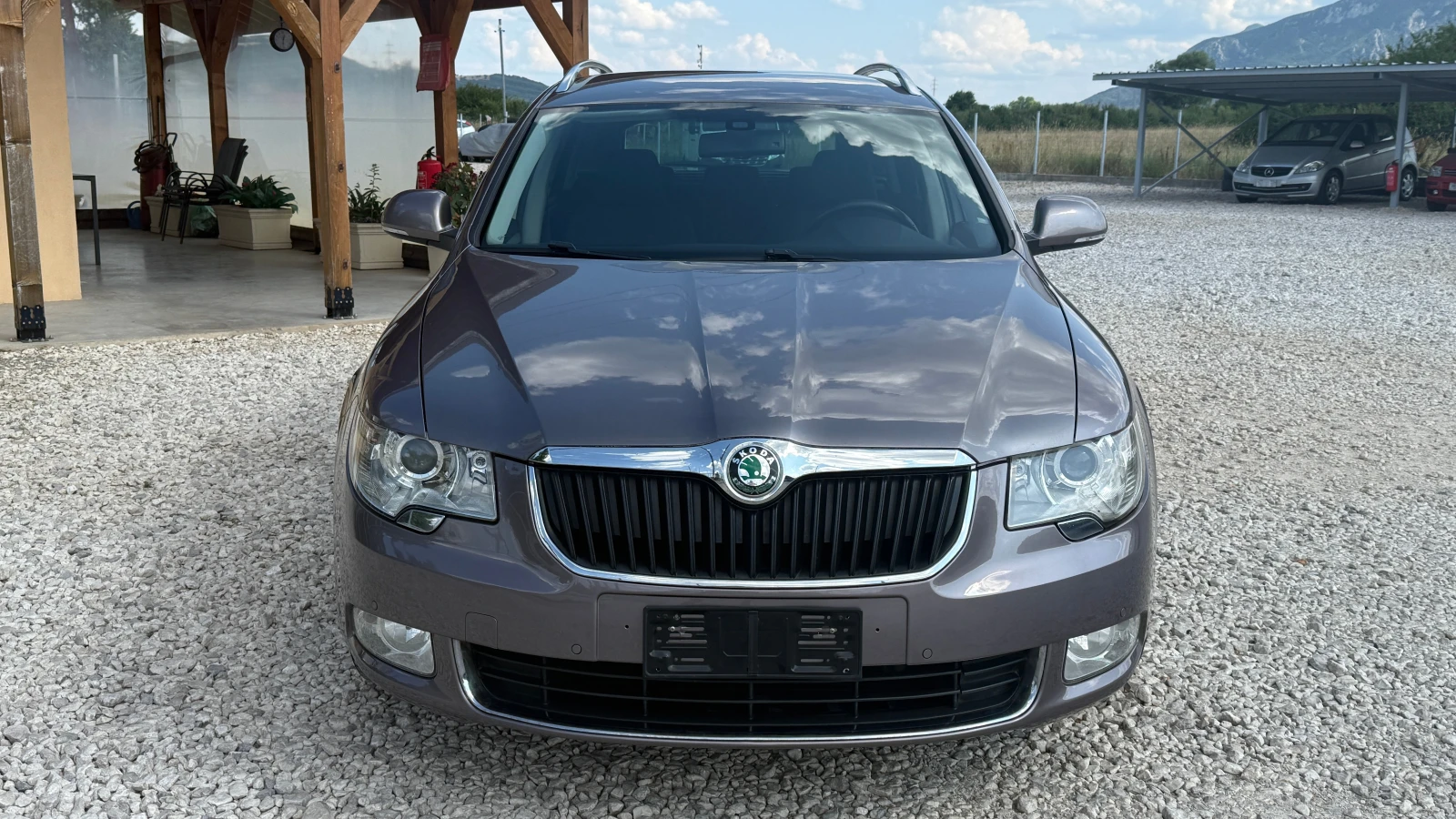 Skoda Superb 2.0TDI-140к.с.-EURO 5-ВНОС ИТАЛИЯ - изображение 2