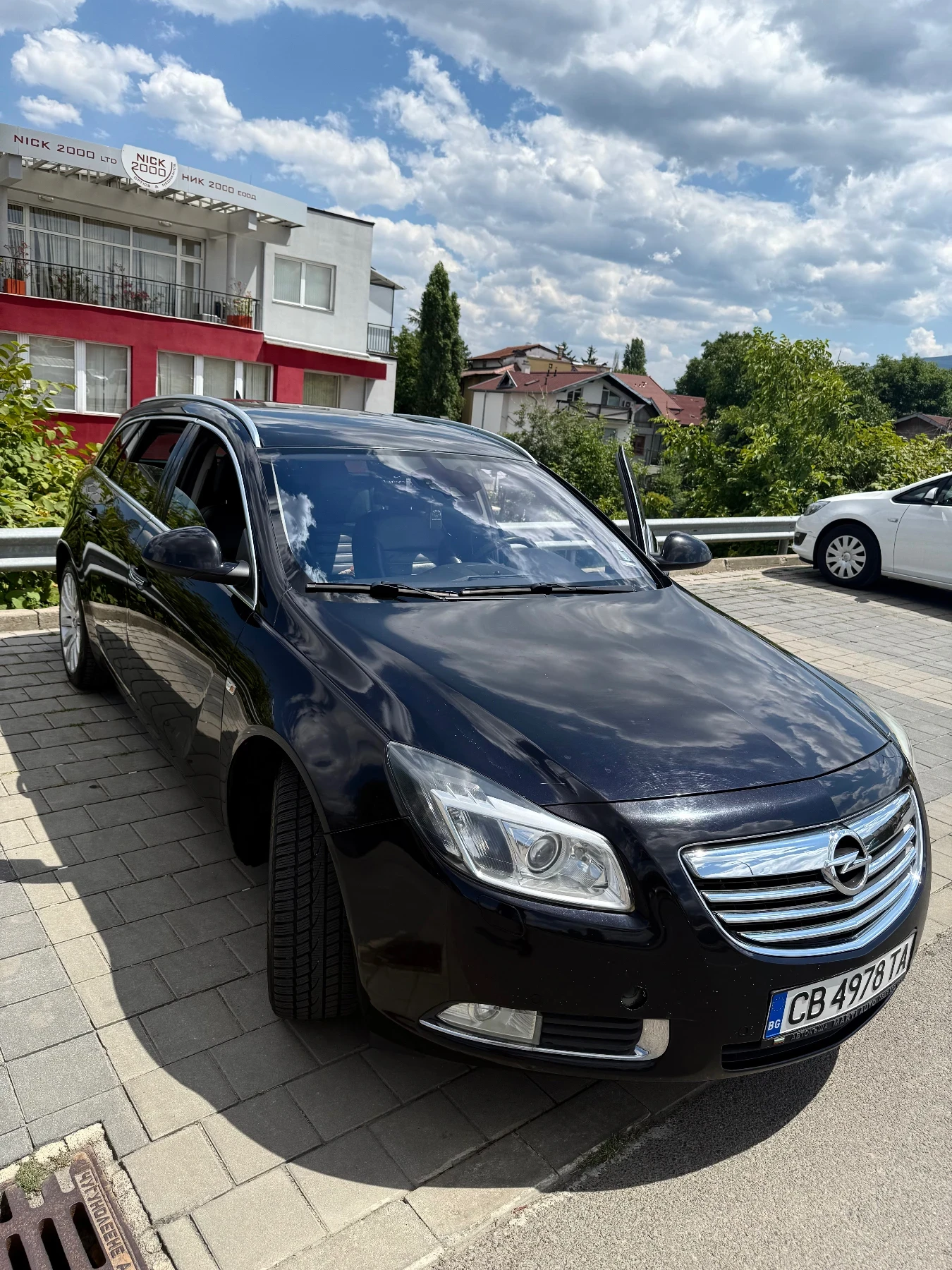 Opel Insignia 2.0T* * 4x4* * АВТОМАТ* * КОЖА - изображение 2