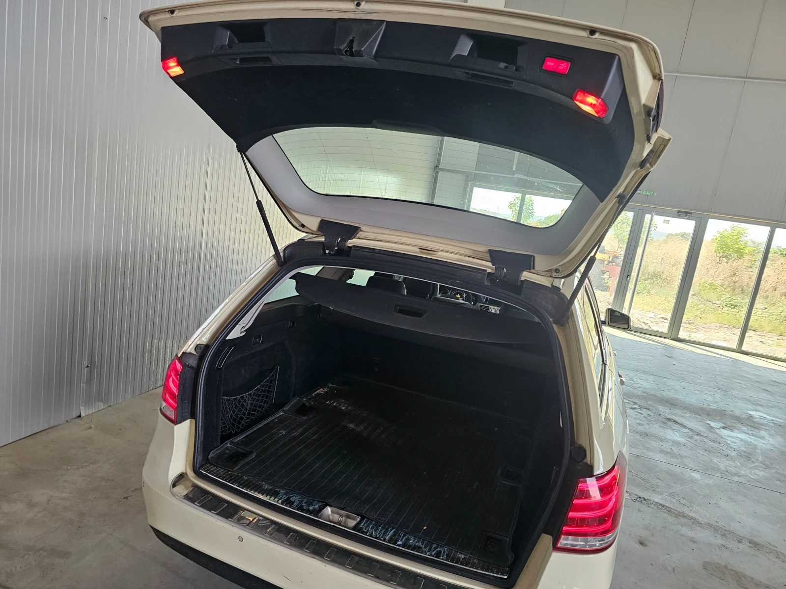 Mercedes-Benz C 200  - изображение 7