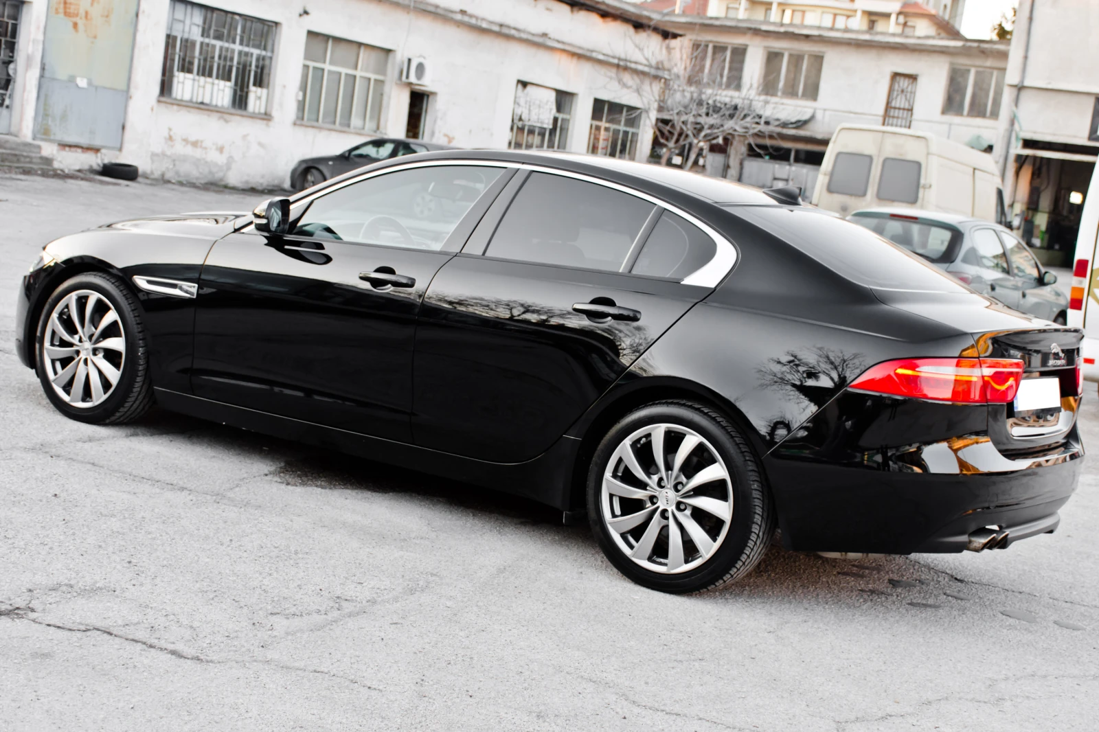 Jaguar XE 2.0D - NAVIGATION/ PRESTIGE / F1 - ZF - AUTOMATIC, снимка 5 - Автомобили и джипове - 53746638