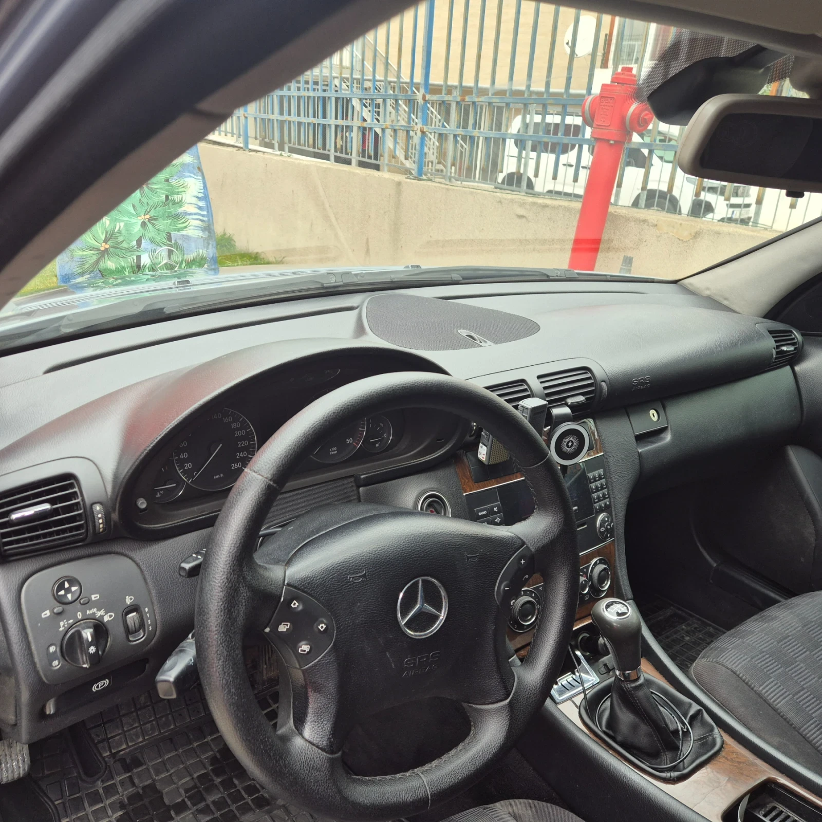 Mercedes-Benz C 200, снимка 3 - Автомобили и джипове - 54155076