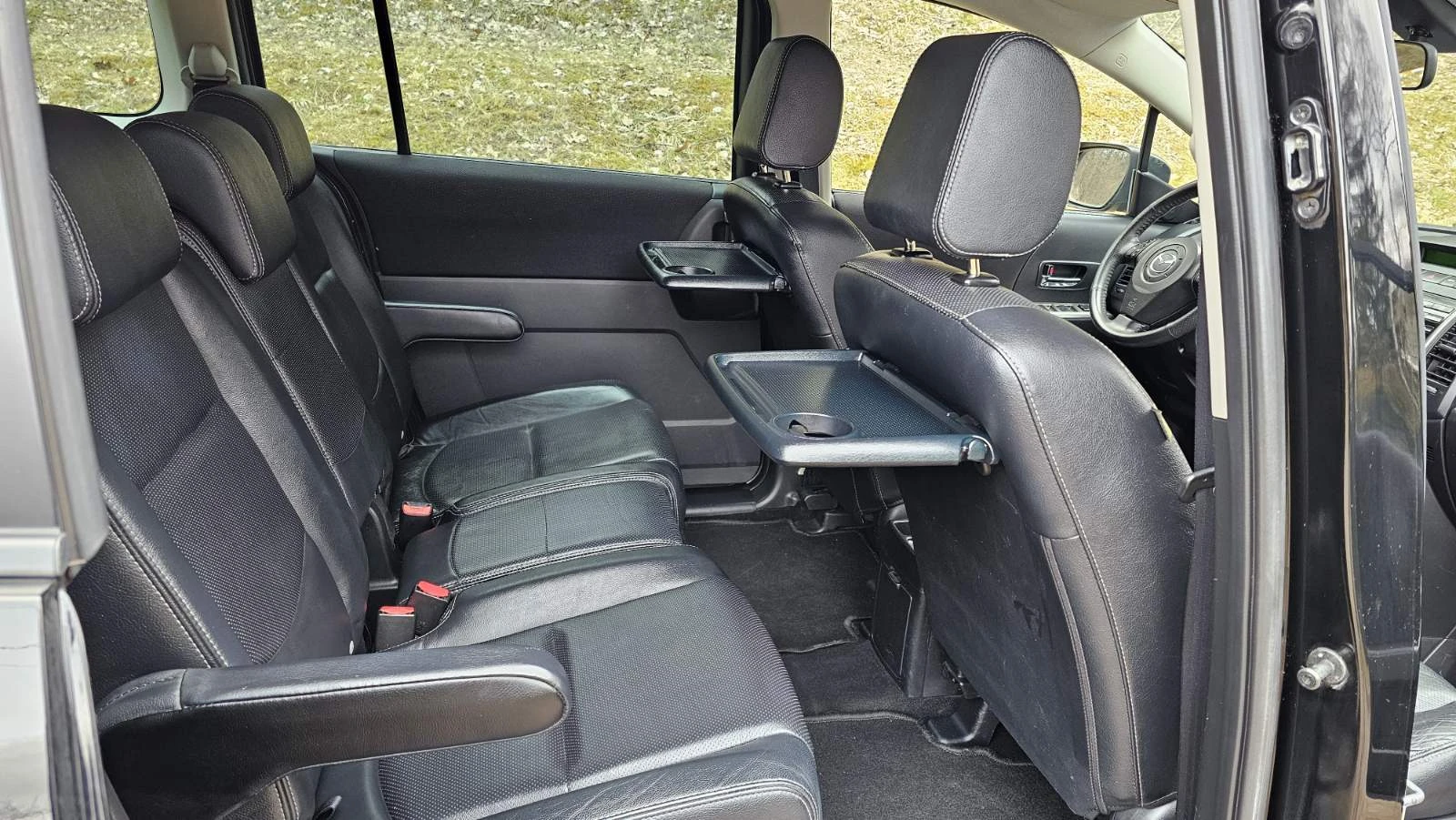 Mazda 5 2.0, снимка 14 - Автомобили и джипове - 54221171