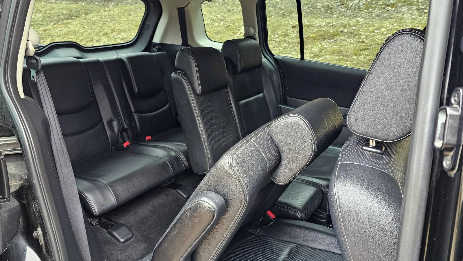 Mazda 5 2.0, снимка 13 - Автомобили и джипове - 54221171