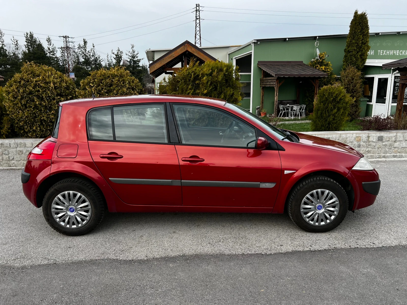 Renault Megane От Рено България като нов, снимка 5 - Автомобили и джипове - 54233231