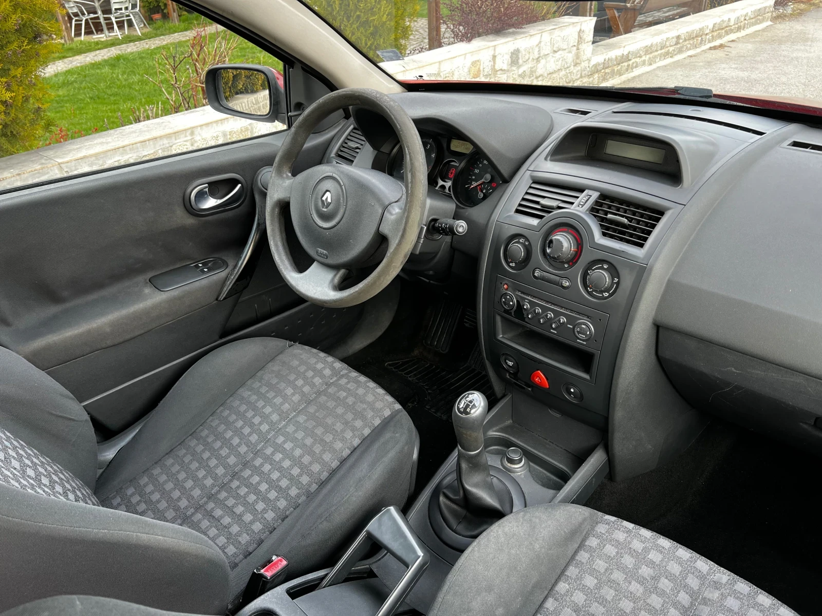 Renault Megane От Рено България като нов, снимка 11 - Автомобили и джипове - 54233231