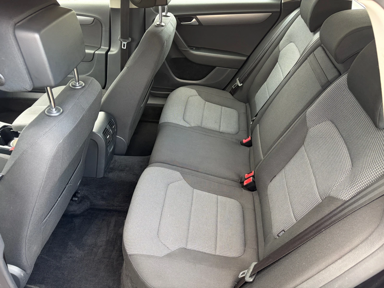 VW Passat, снимка 8 - Автомобили и джипове - 54248488