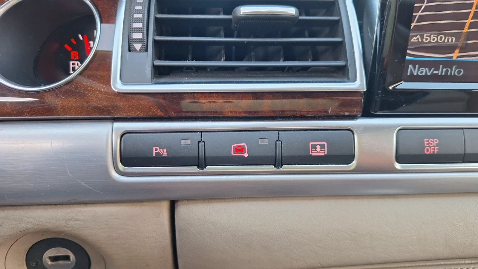 Audi A8 4.2fsi swiss full  of extras, снимка 9 - Автомобили и джипове - 54623444