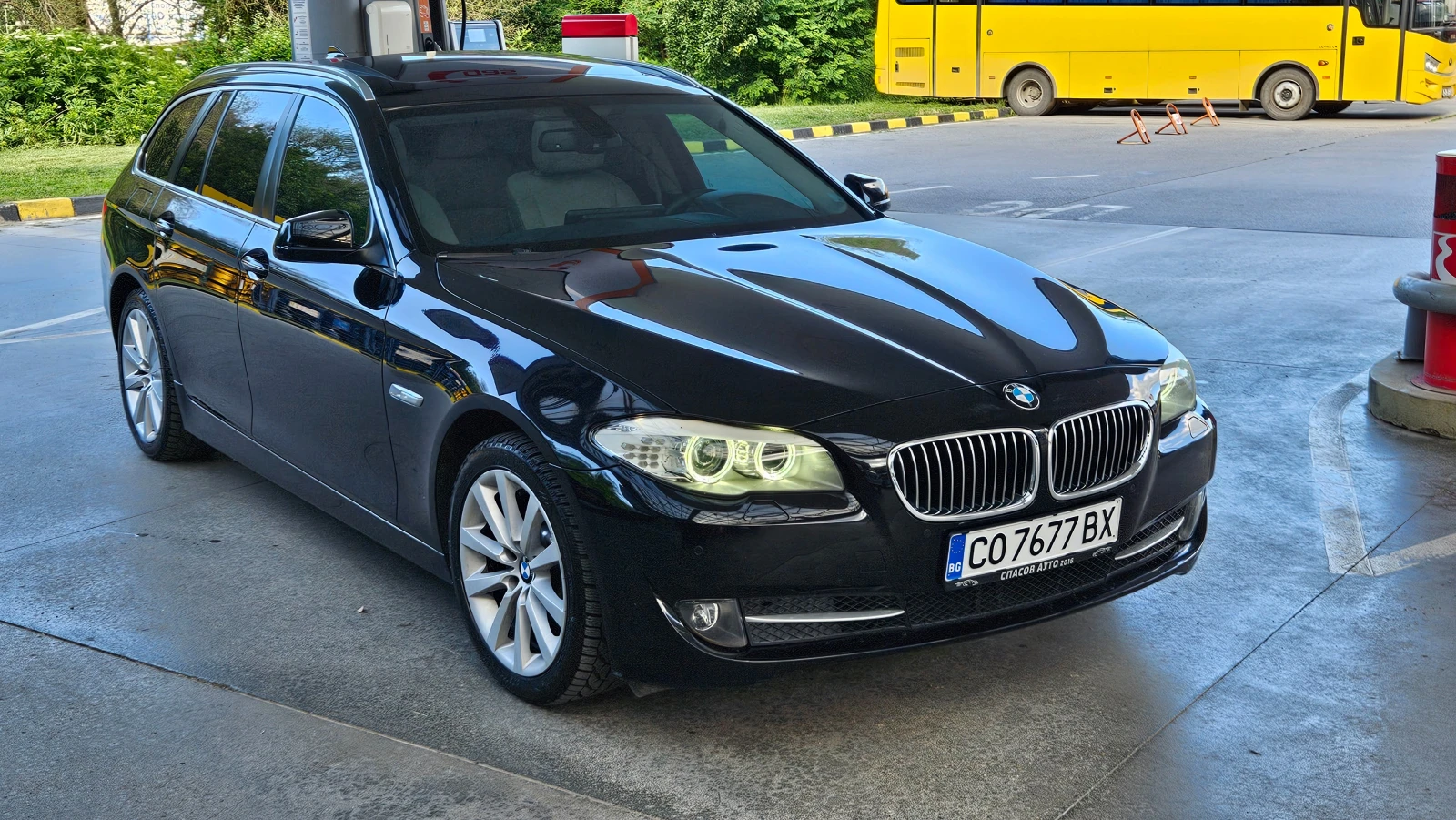 BMW 520 AVTOMAT/KOJA/NAVIG/PANORAMA/ANDROID, снимка 7 - Автомобили и джипове - 54899635