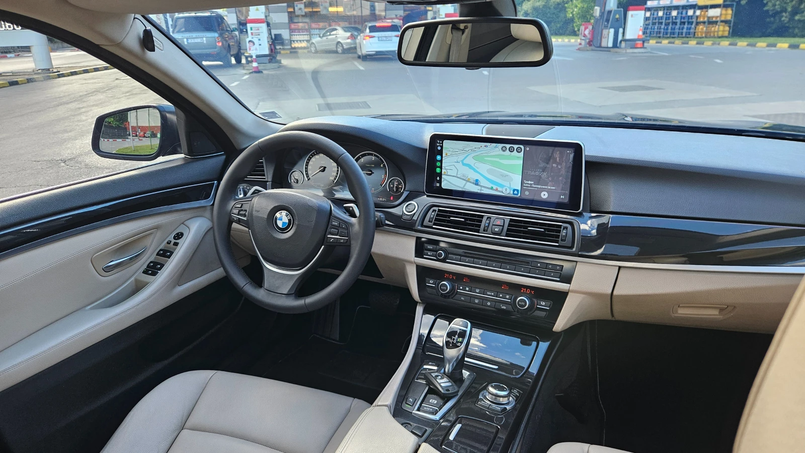 BMW 520 AVTOMAT/KOJA/NAVIG/PANORAMA/ANDROID, снимка 10 - Автомобили и джипове - 54899635