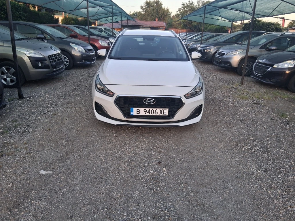 Hyundai I30 РЕГИСТРИРАН И ОБСЛУЖЕН, снимка 3 - Автомобили и джипове - 55010933