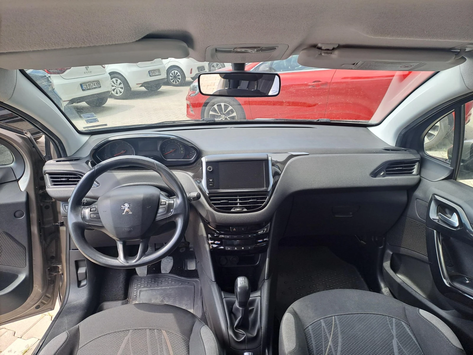 Peugeot 208 1.4 HDI ACTIVE, снимка 15 - Автомобили и джипове - 55035098