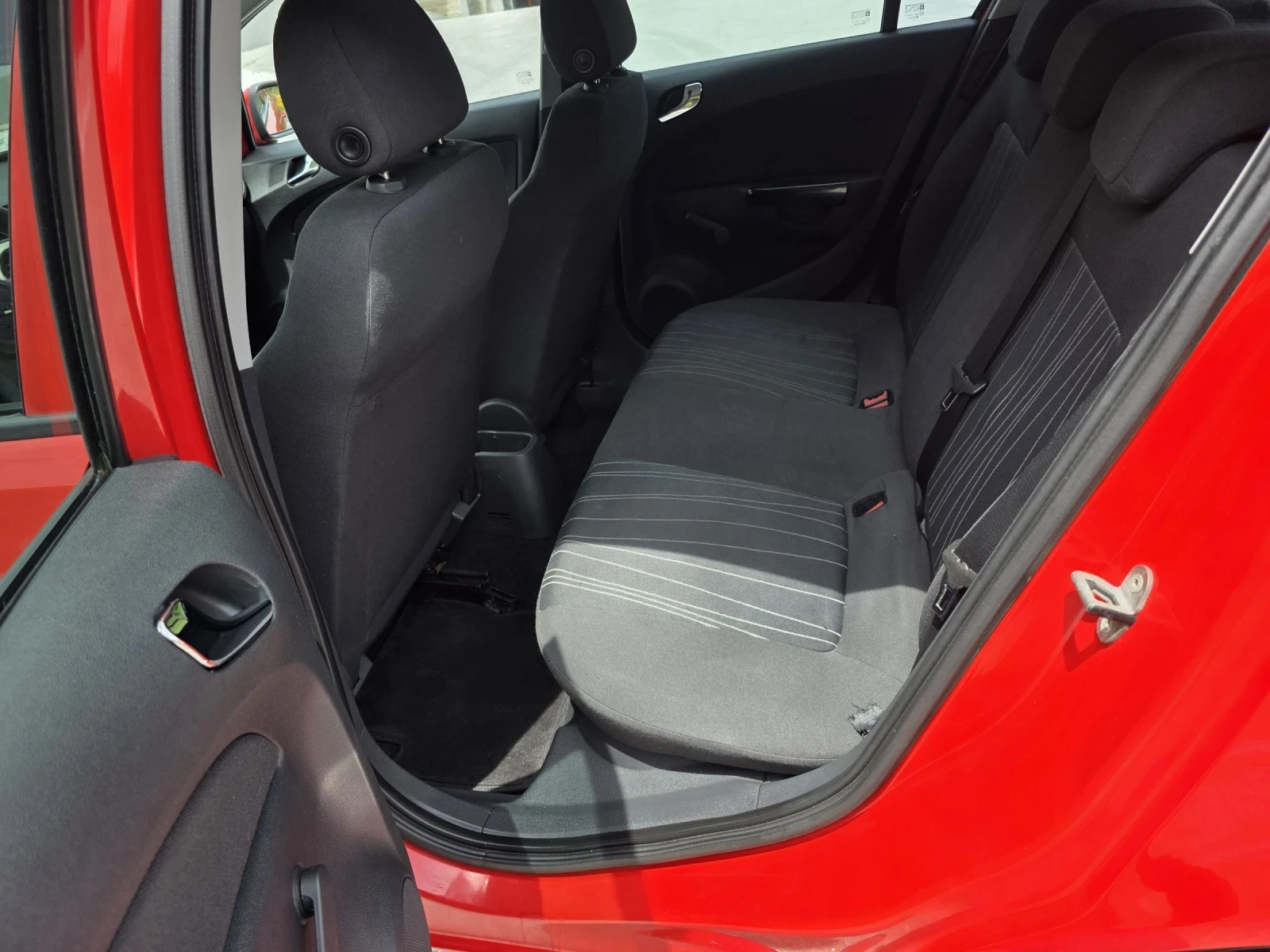 Opel Corsa 1.3 CDTI 90к.с. Климатик, снимка 12 - Автомобили и джипове - 55070435