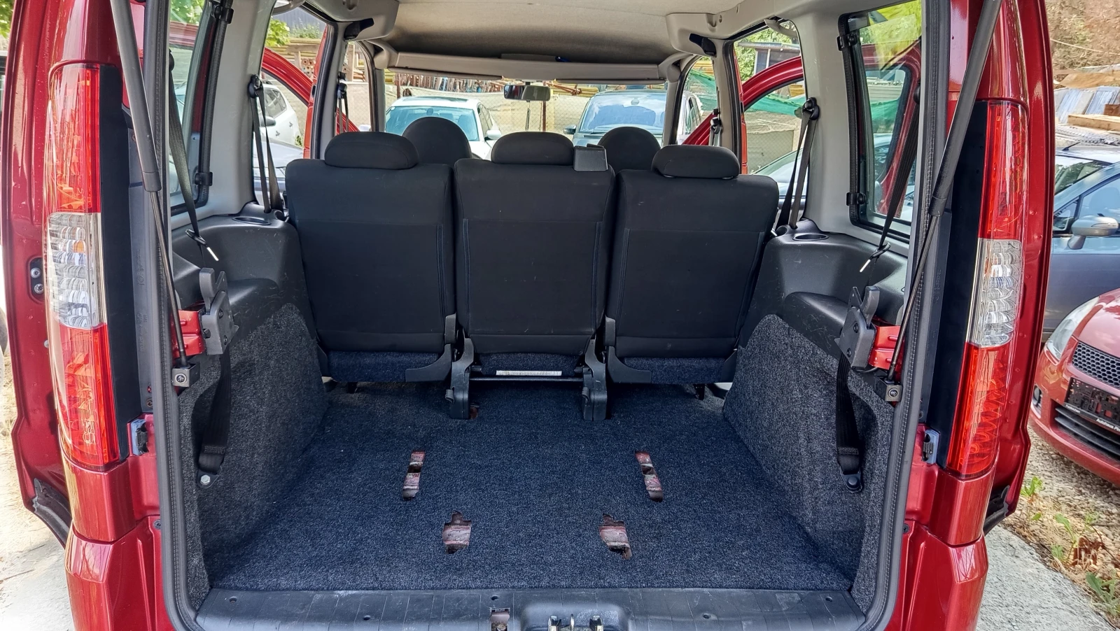 Fiat Doblo 1.3mjet 7МЕСТЕН РЕСОРИ, снимка 15 - Автомобили и джипове - 55199549