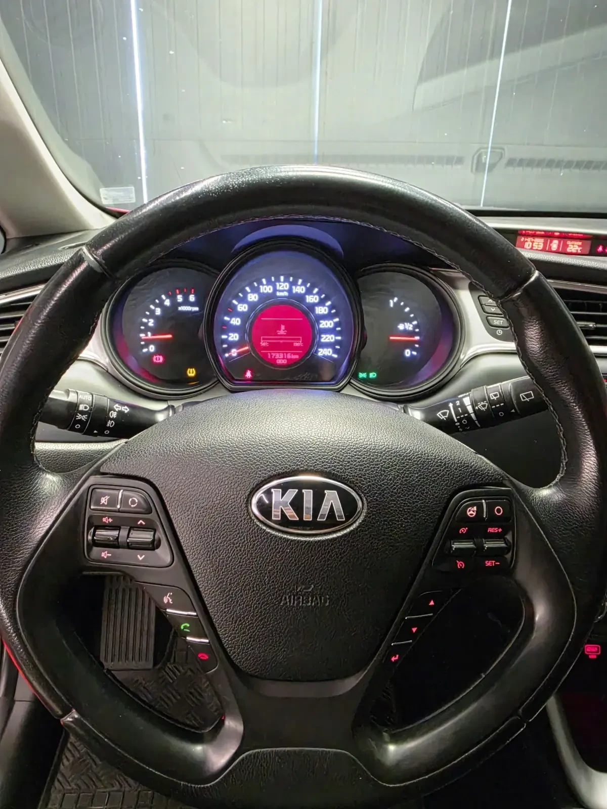 Kia Ceed 1.6CRDI* 2018�* 136�.�* ���* 6�* �����* ����� | Mobile.bg � ����������� 7