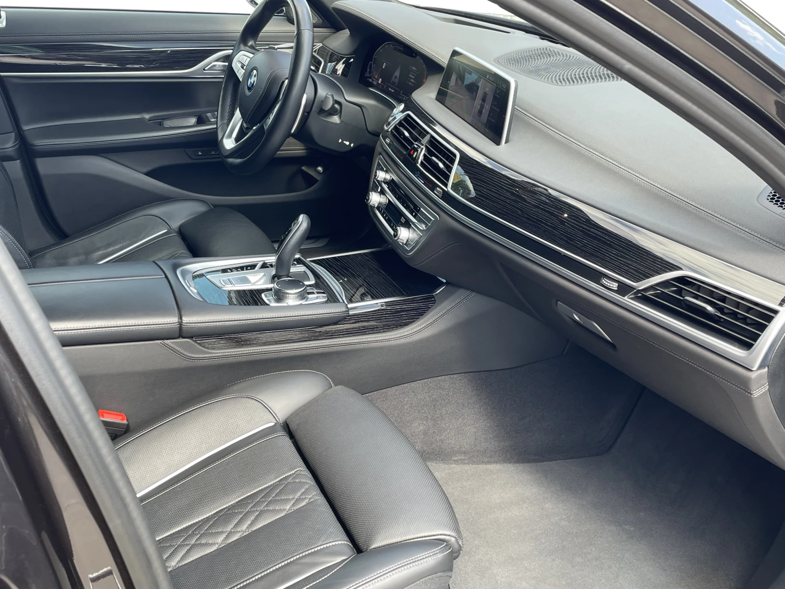 BMW 730 Xdrive, снимка 11 - Автомобили и джипове - 55377169