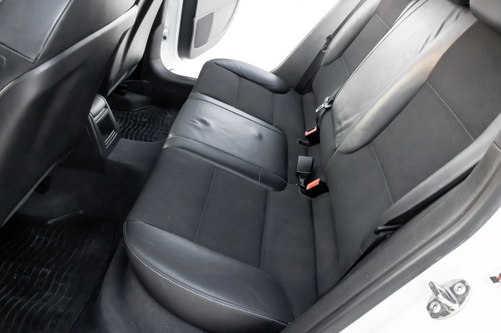 Audi A3 2.0tdi 140kc face avtomat 3 S-LINE pano, снимка 14 - Автомобили и джипове - 55514977