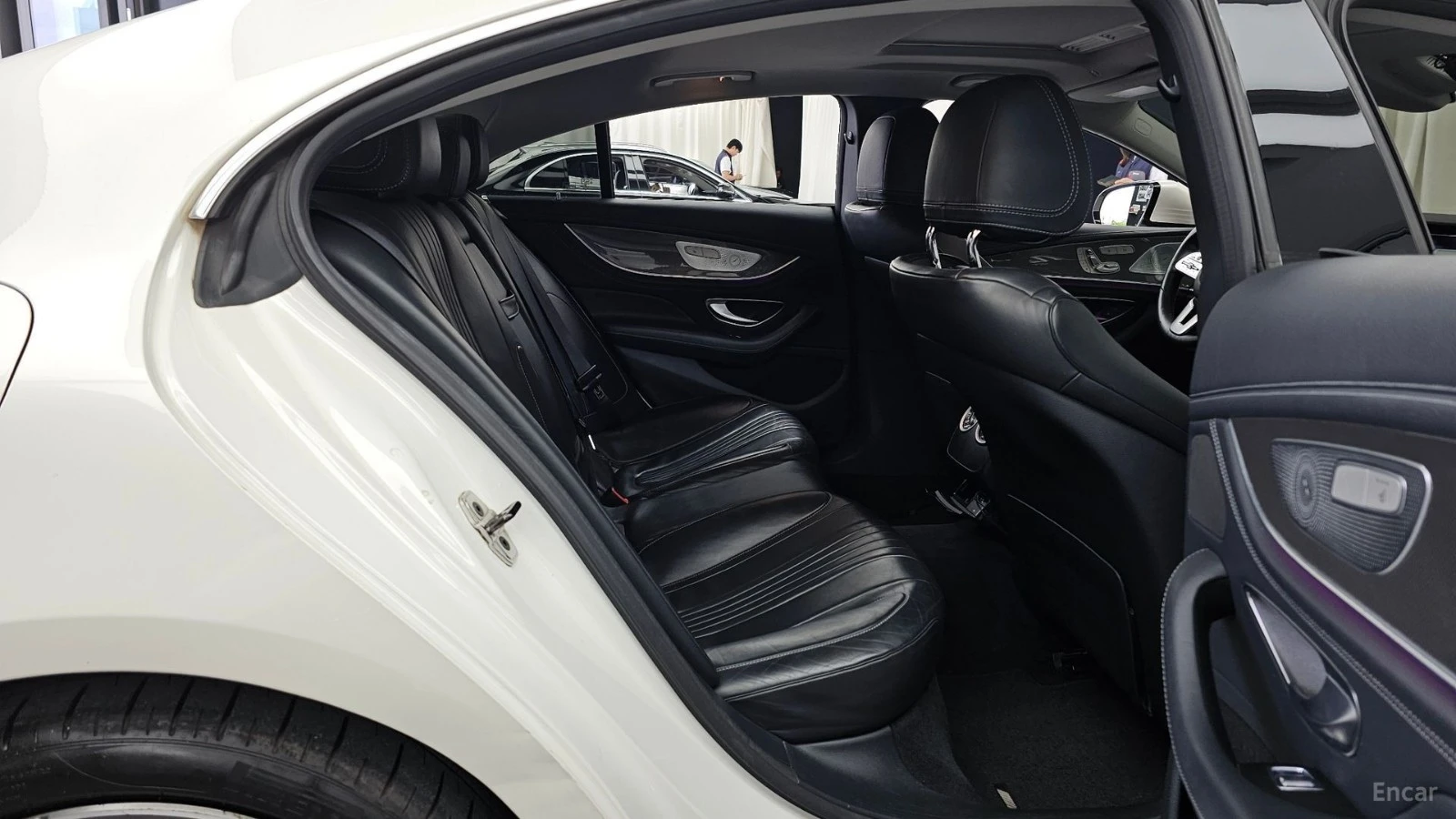 Mercedes-Benz CLS 300 AMG-LINE* BURMESTER* ПОДГРЕВ* КАМЕРА* HUD* , снимка 11 - Автомобили и джипове - 55571698