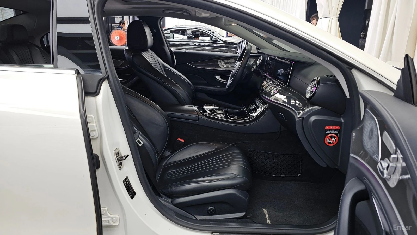 Mercedes-Benz CLS 300 AMG-LINE* BURMESTER* ПОДГРЕВ* КАМЕРА* HUD* , снимка 10 - Автомобили и джипове - 55571698