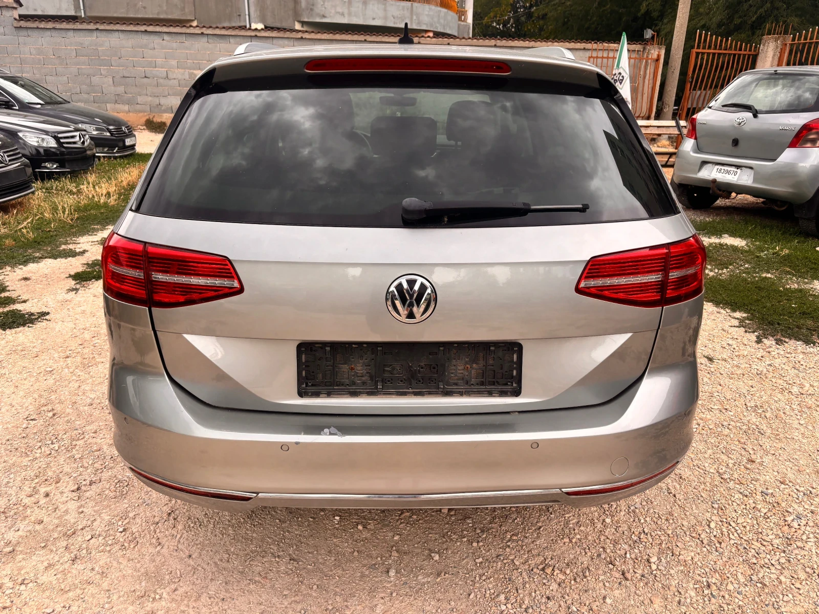 VW Passat 2.0 CRLB, снимка 4 - Автомобили и джипове - 55977117