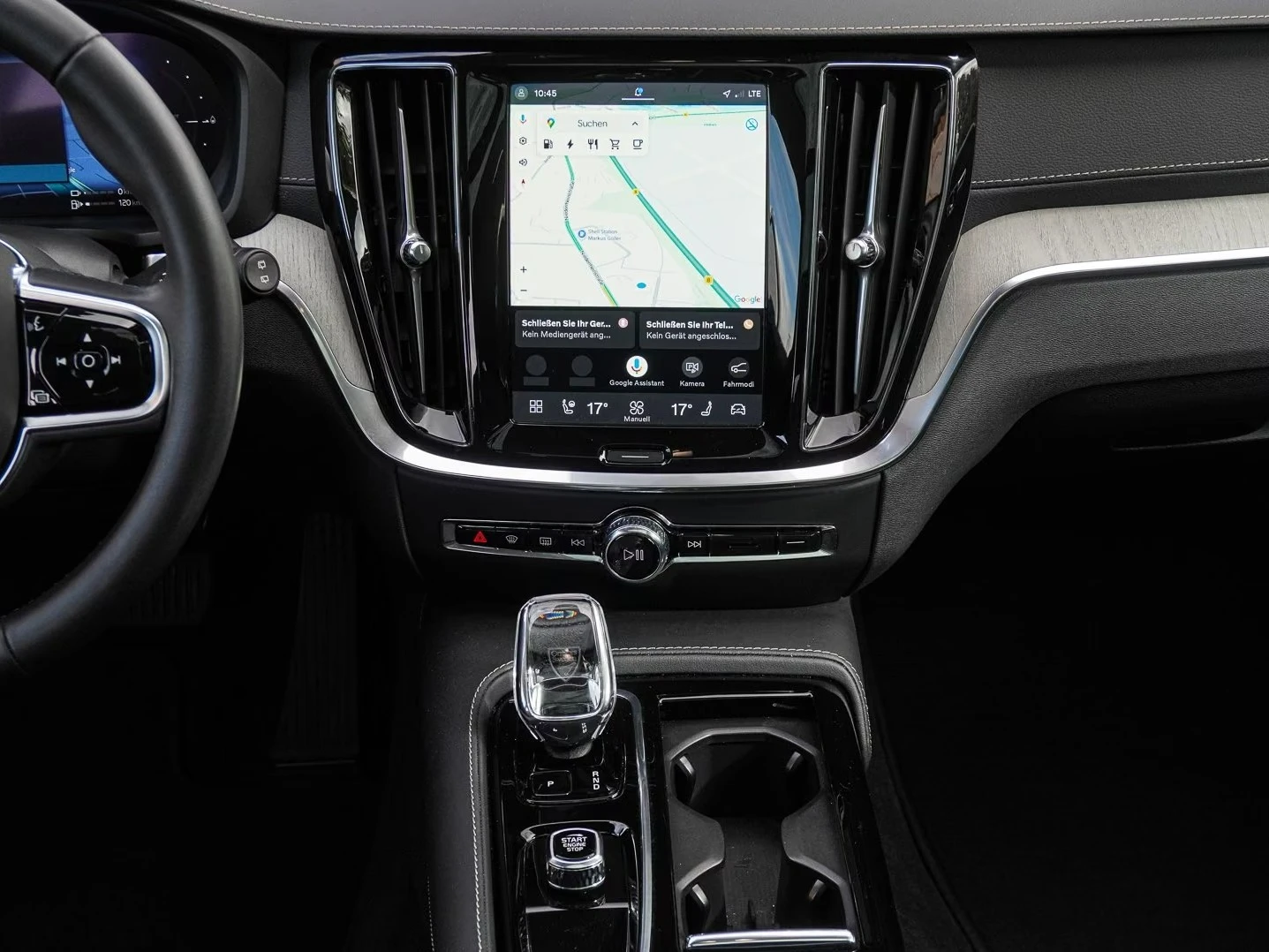 Volvo V60 T8* AWD* Ultra Black Edition* B&W, снимка 7 - Автомобили и джипове - 56040325
