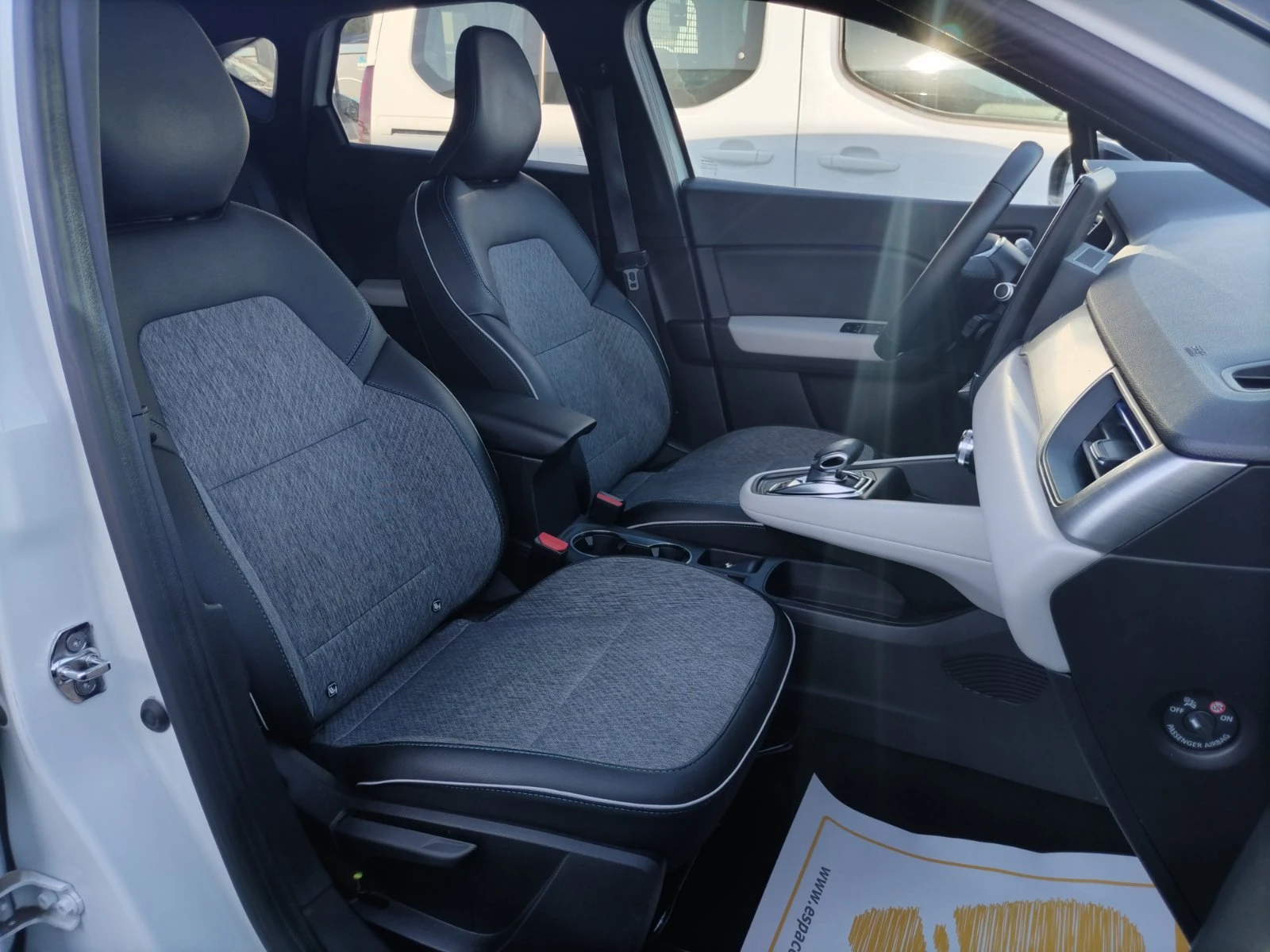 Renault Captur 1.6/E-TECH Hybrid 145к.с. , снимка 16 - Автомобили и джипове - 56069927