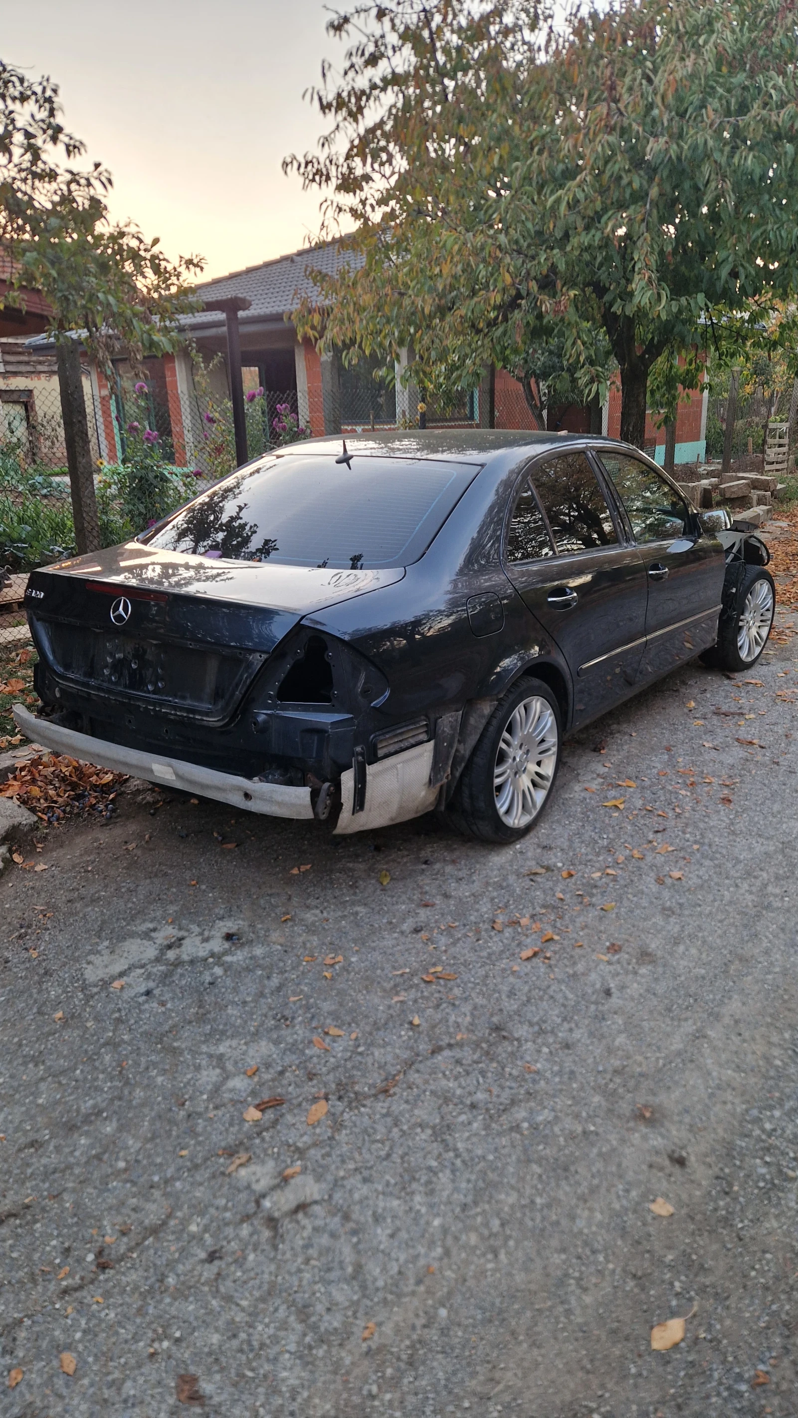 Mercedes-Benz E 320 НА ЧАСТИ , снимка 2 - Автомобили и джипове - 56585222