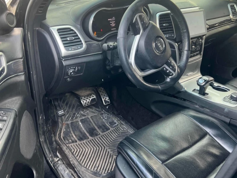 Jeep Grand cherokee * Overland * CARFAX * БЕЗ ПЪРВОНАЧАЛНА ВНОСКА, снимка 5 - Автомобили и джипове - 52940773