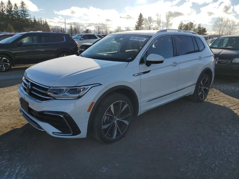 VW Tiguan SEL R-LINE BLACK/FULL/ПАНО/КЛИП НА МОТОРА - 50000 лв. - 42733641 | Car24.bg