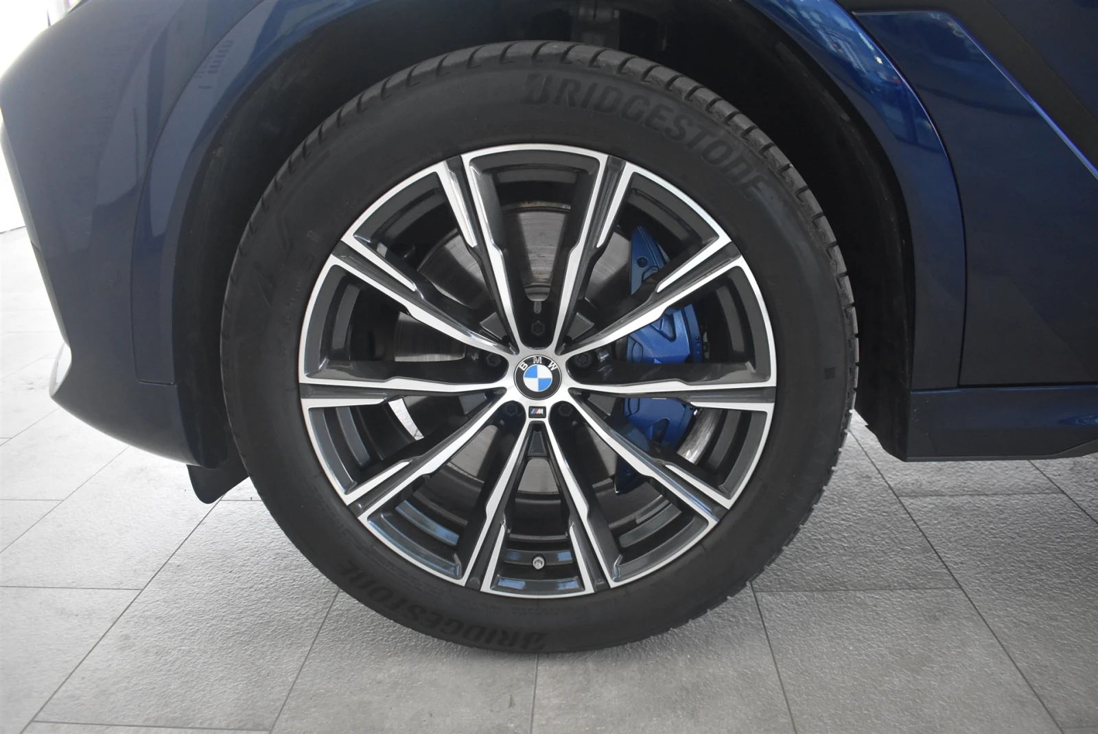 BMW X6 xDrive40i - изображение 4