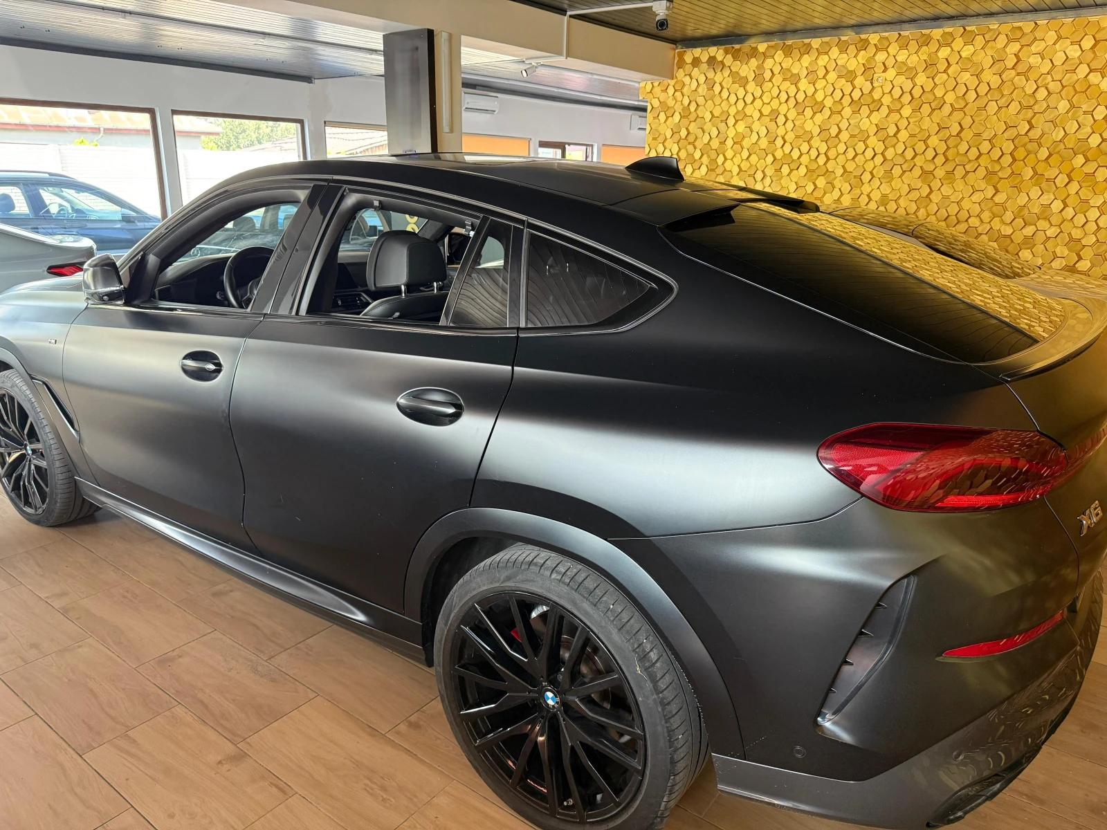 BMW X6 40i  xDrive - изображение 3