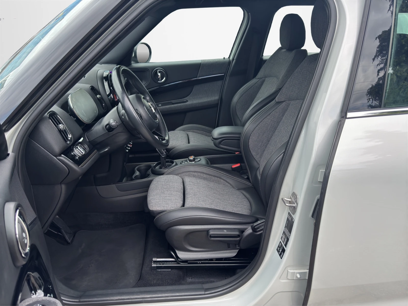 Mini Countryman Cooper D ALL4, снимка 6 - Автомобили и джипове - 54706911