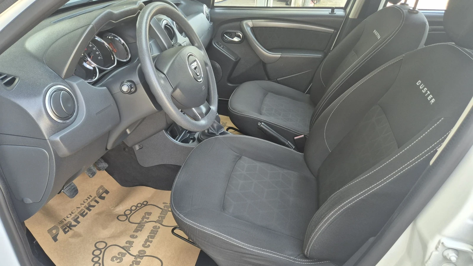 Dacia Duster 1.5 диз. 109к.с., снимка 12 - Автомобили и джипове - 54815724