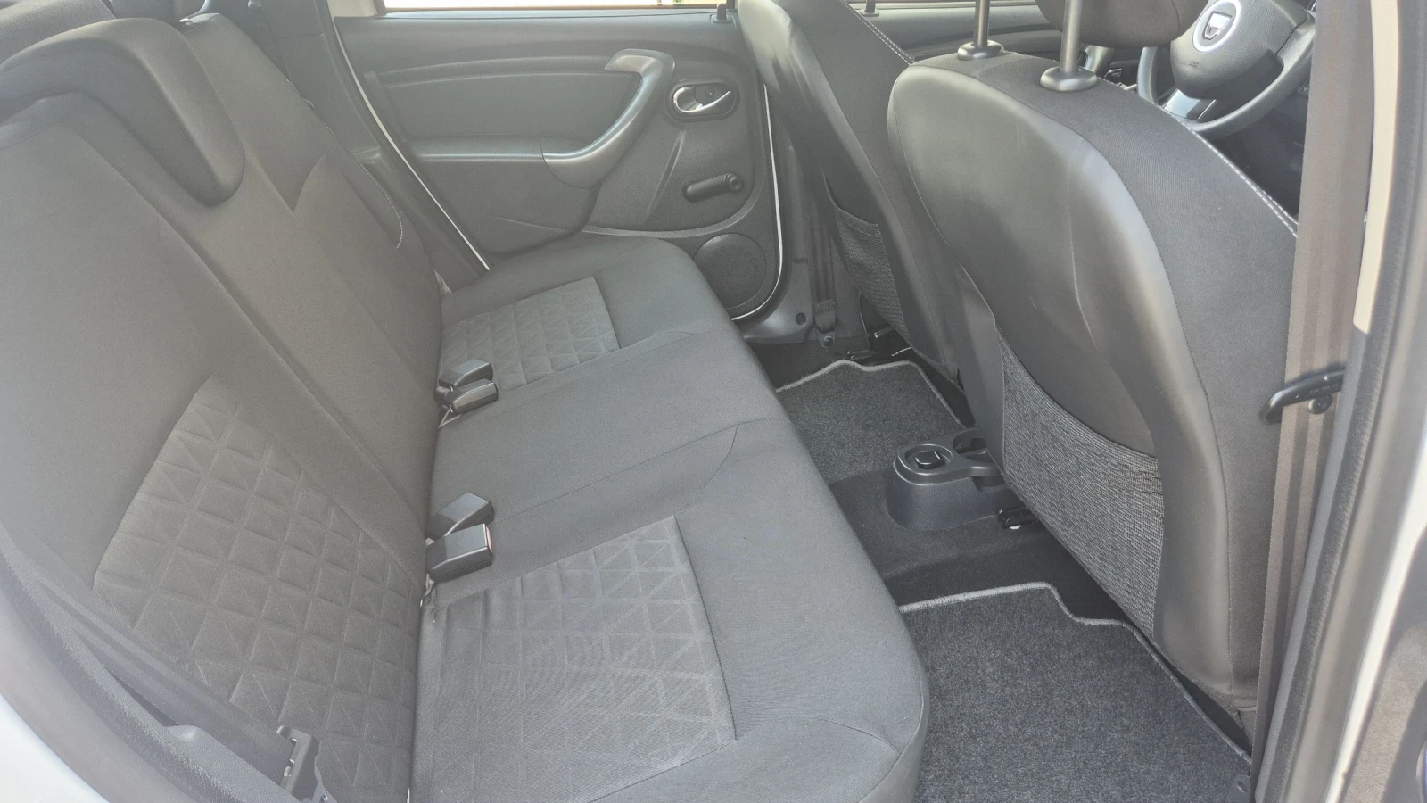 Dacia Duster 1.5 диз. 109к.с., снимка 15 - Автомобили и джипове - 54815724