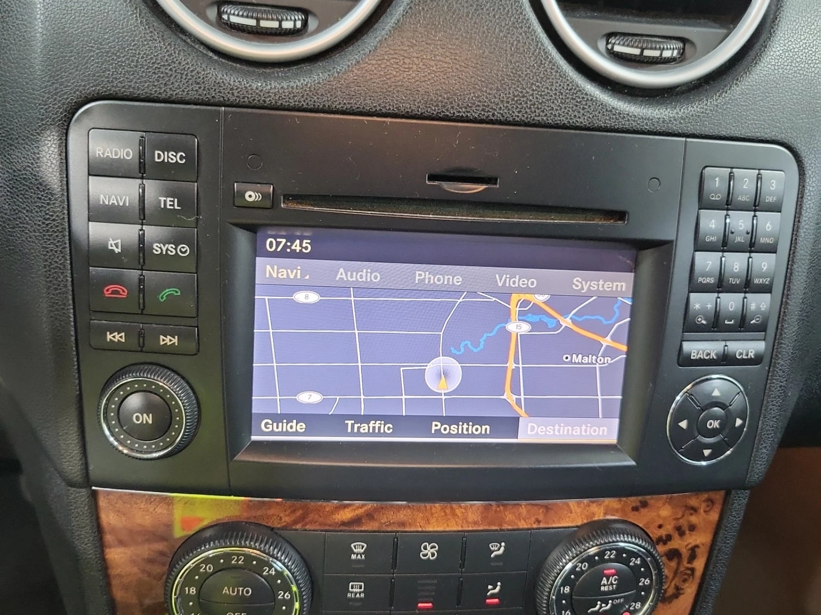 Mercedes-Benz ML 350 BlueTEC* CARFAX* АВТОКРЕДИТ * , снимка 12 - Автомобили и джипове - 56116668